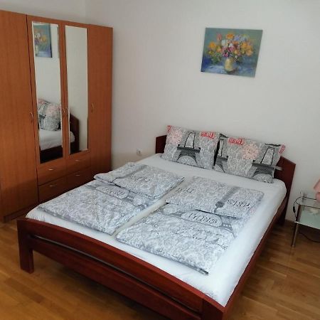 Paris Apartment -Free Private Parking 诺威萨 外观 照片