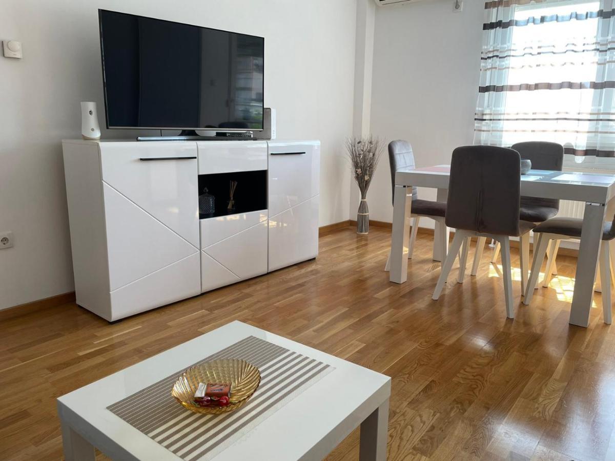 Paris Apartment -Free Private Parking 诺威萨 外观 照片